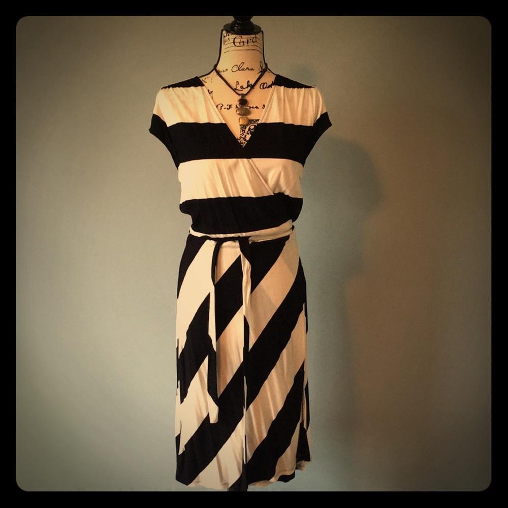 Old Navy Black & White Wrap Dress